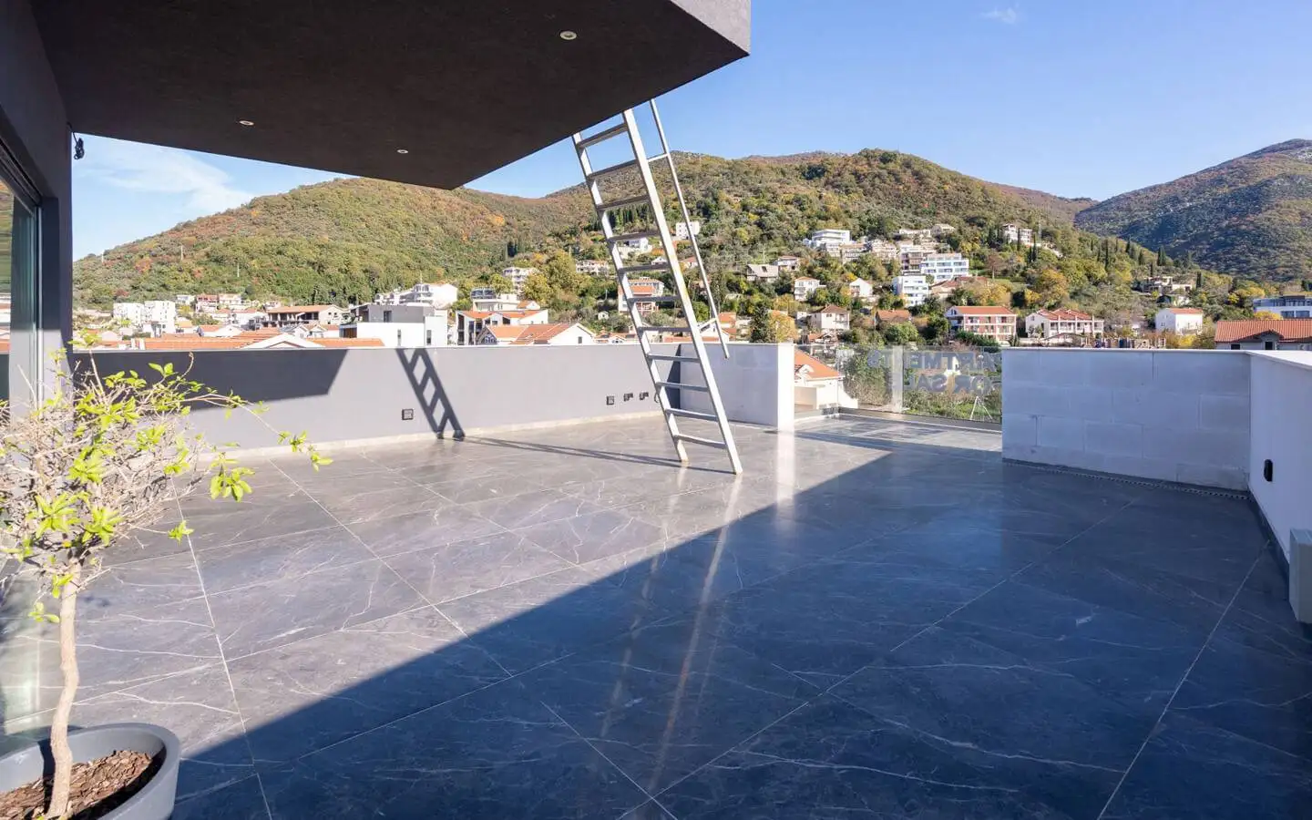 Penthouse 88m² in Montenegro, Tivat. Priced at 880000€ rent photo-11