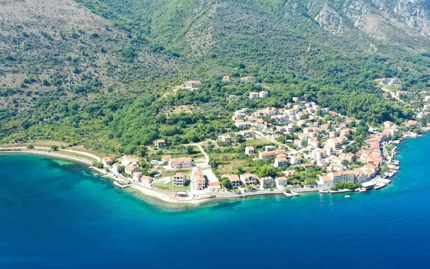 Land 1m² in Montenegro, Prcanj. Priced at 584600€ rent photo-2