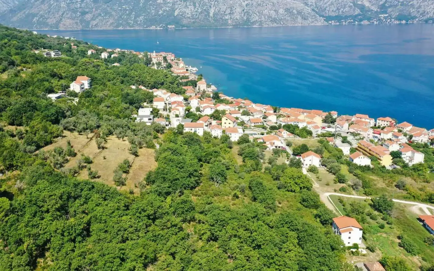 Land 1m² in Montenegro, Prcanj. Priced at 584600€ rent photo-3