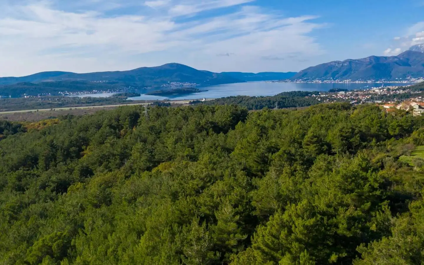 Land 1m² in Montenegro, Kotor. Priced at 963000€ rent photo-3