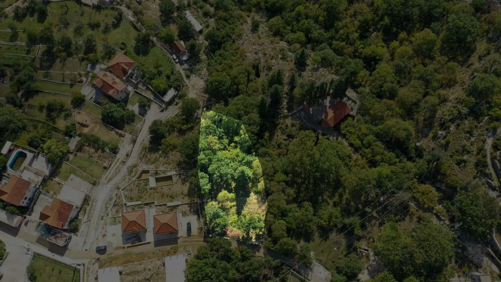 Other Properties 1360m² in Montenegro, Risan. Priced at 300000€ rent photo-1