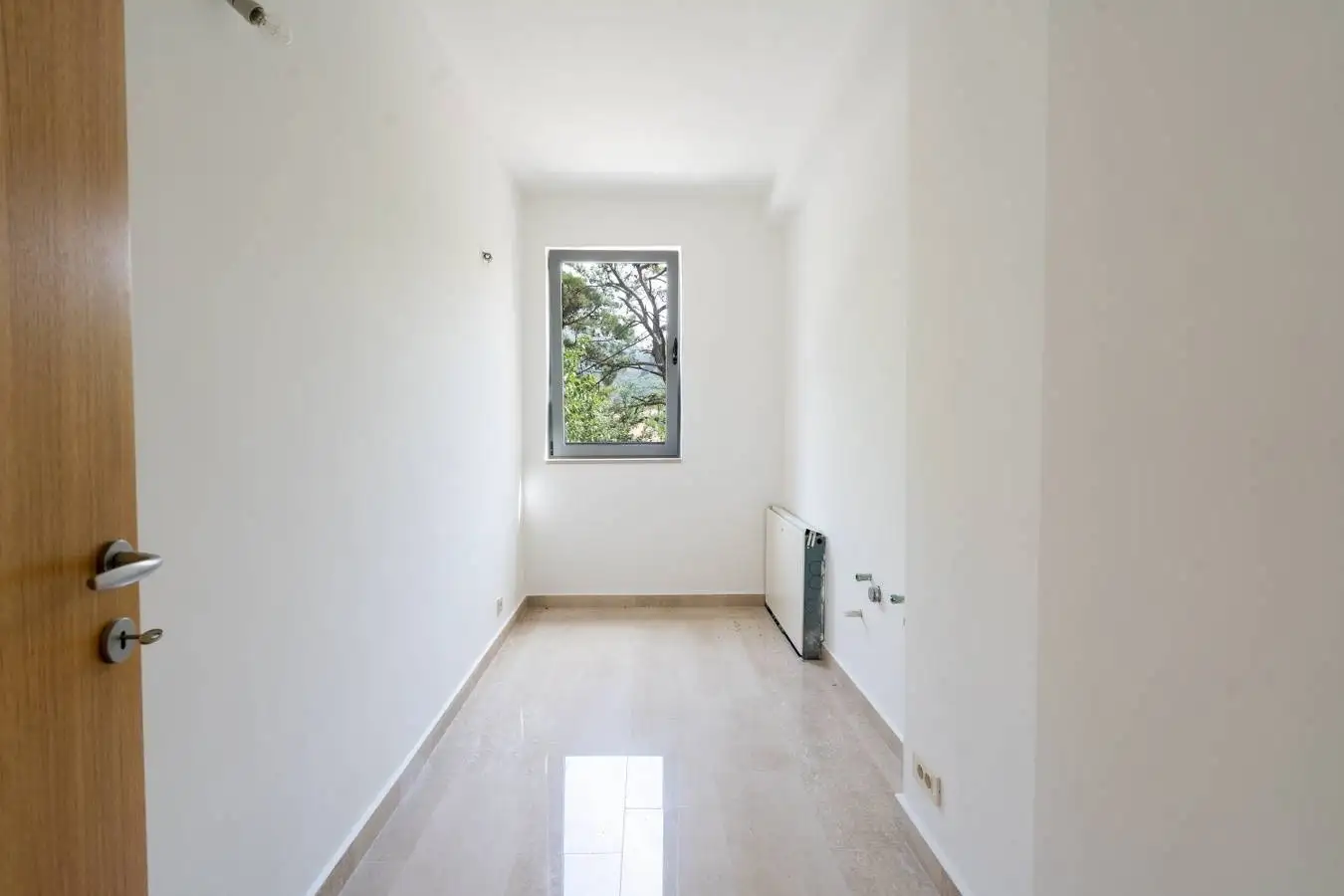 House 510m² in Montenegro, Muo. Priced at 1750000€ rent photo-18