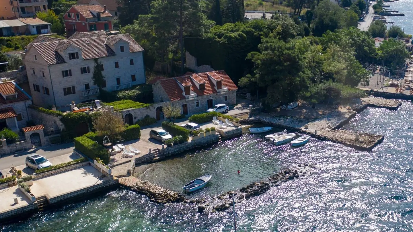 House 389m² in Montenegro, Kotor. Priced at 2200000€ rent photo-2