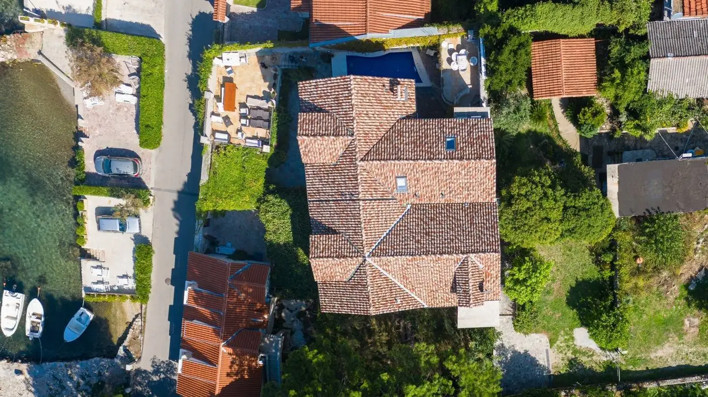 House 389m² in Montenegro, Kotor. Priced at 2200000€ rent photo-4