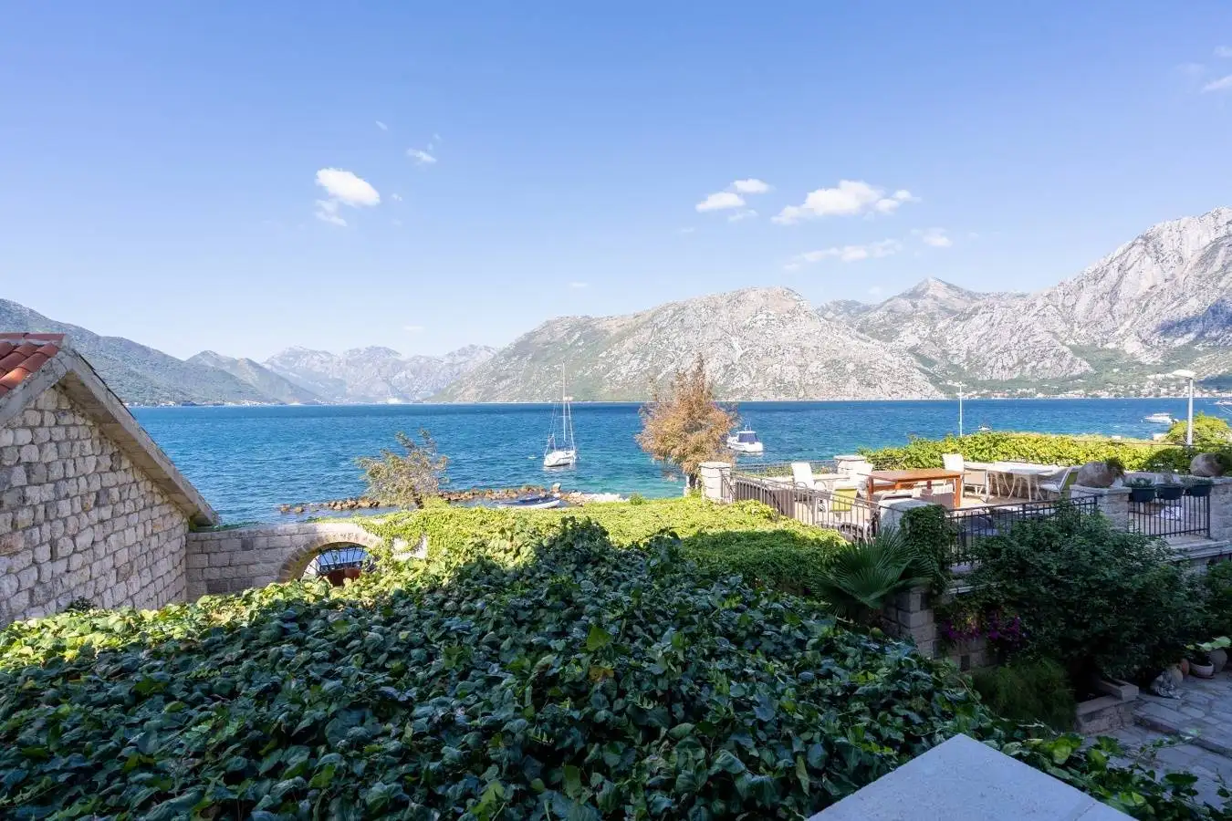 House 389m² in Montenegro, Kotor. Priced at 2200000€ rent photo-9