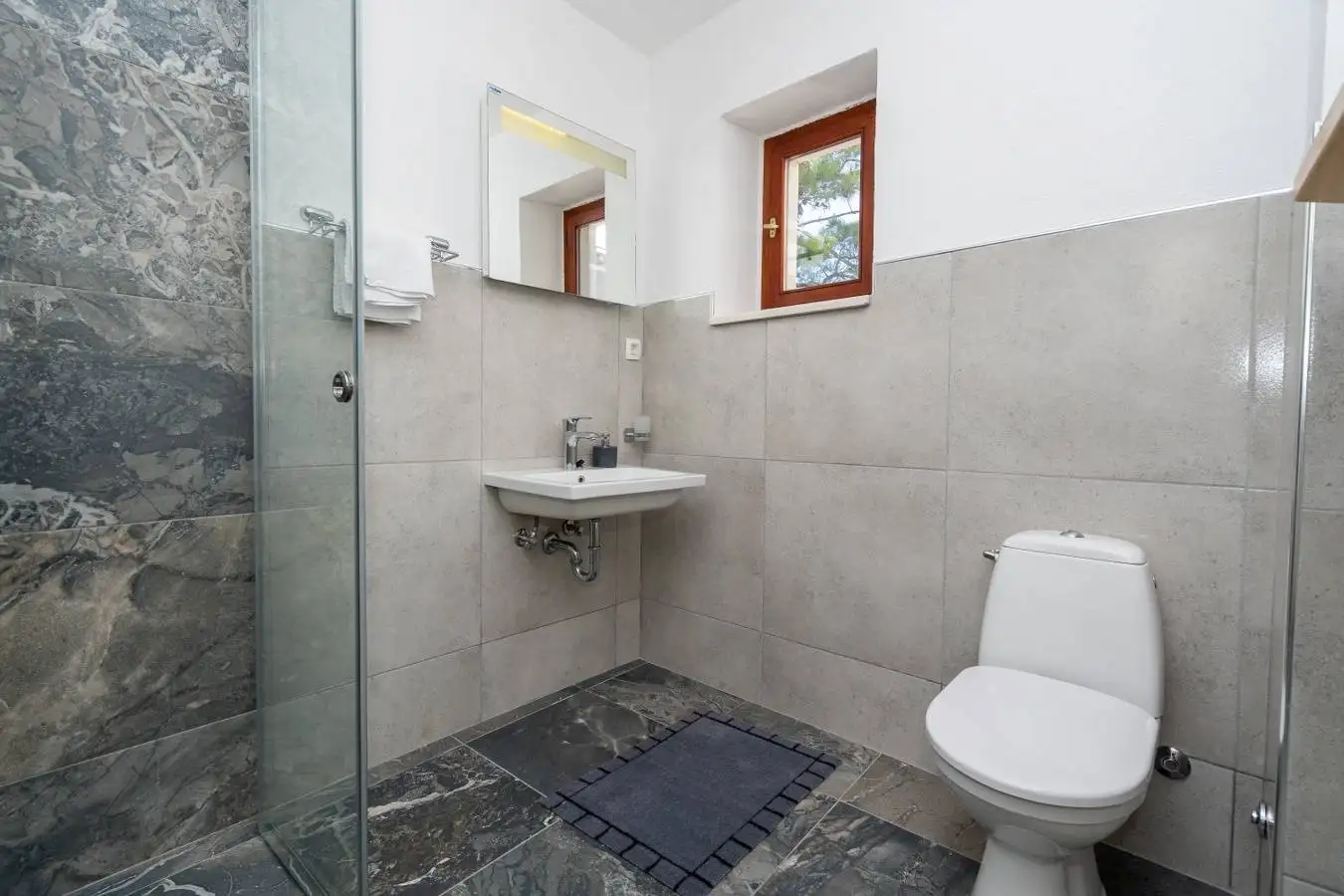 House 389m² in Montenegro, Kotor. Priced at 2200000€ rent photo-22