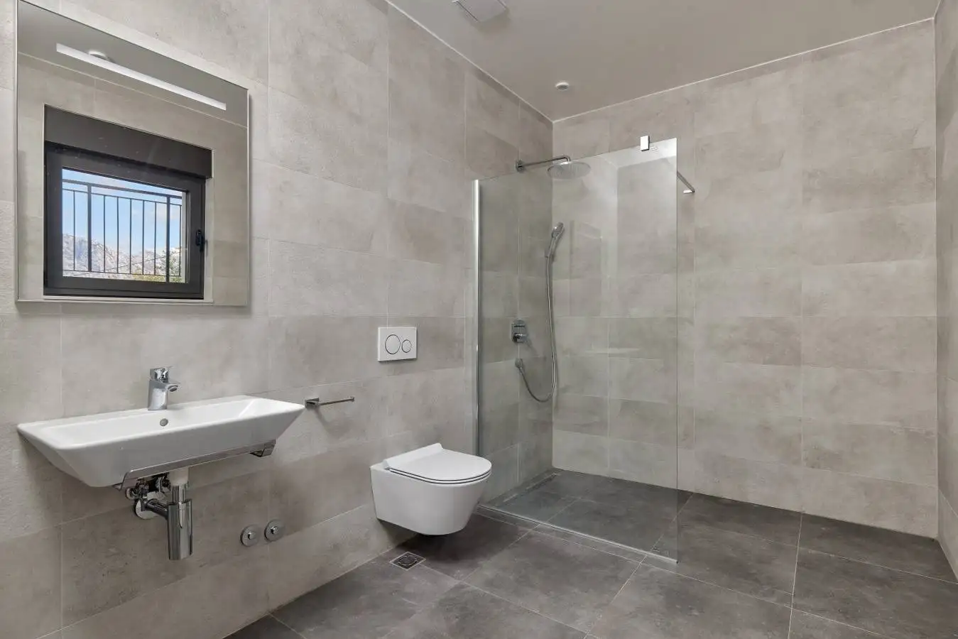 Villa 373m² in Montenegro, Prcanj. Priced at 2200000€ rent photo-17
