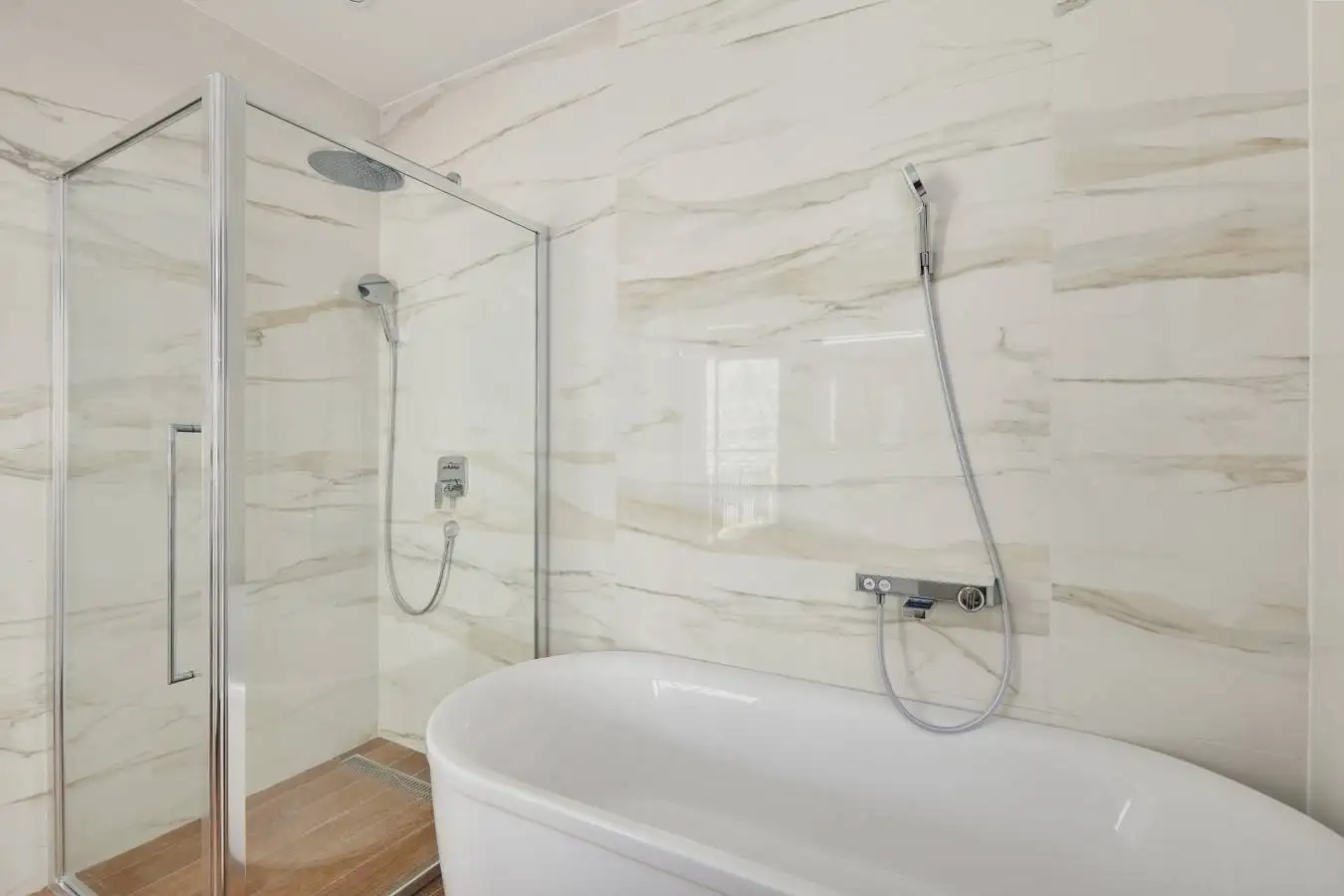 Villa 349m² in Montenegro, Prcanj. Priced at 2000000€ rent photo-15