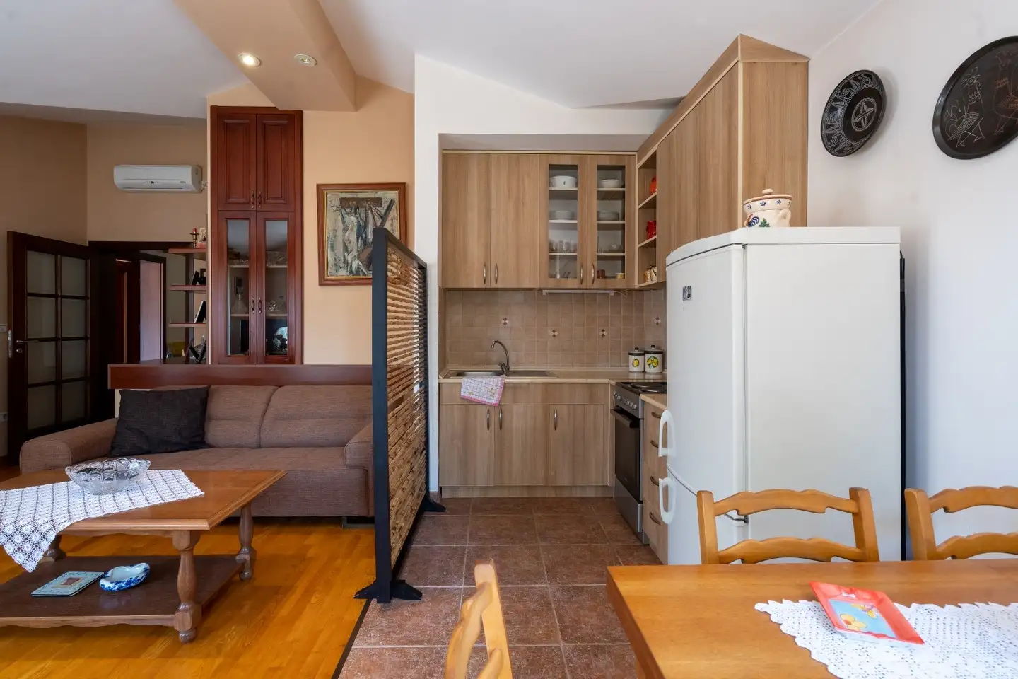 House 302m² in Montenegro, Orahovac. Priced at 960000€ rent photo-22