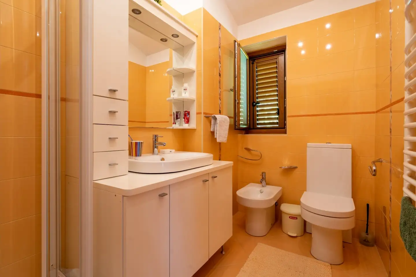 House 302m² in Montenegro, Orahovac. Priced at 960000€ rent photo-24