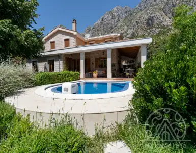 Buy in Montenegro for 960000€