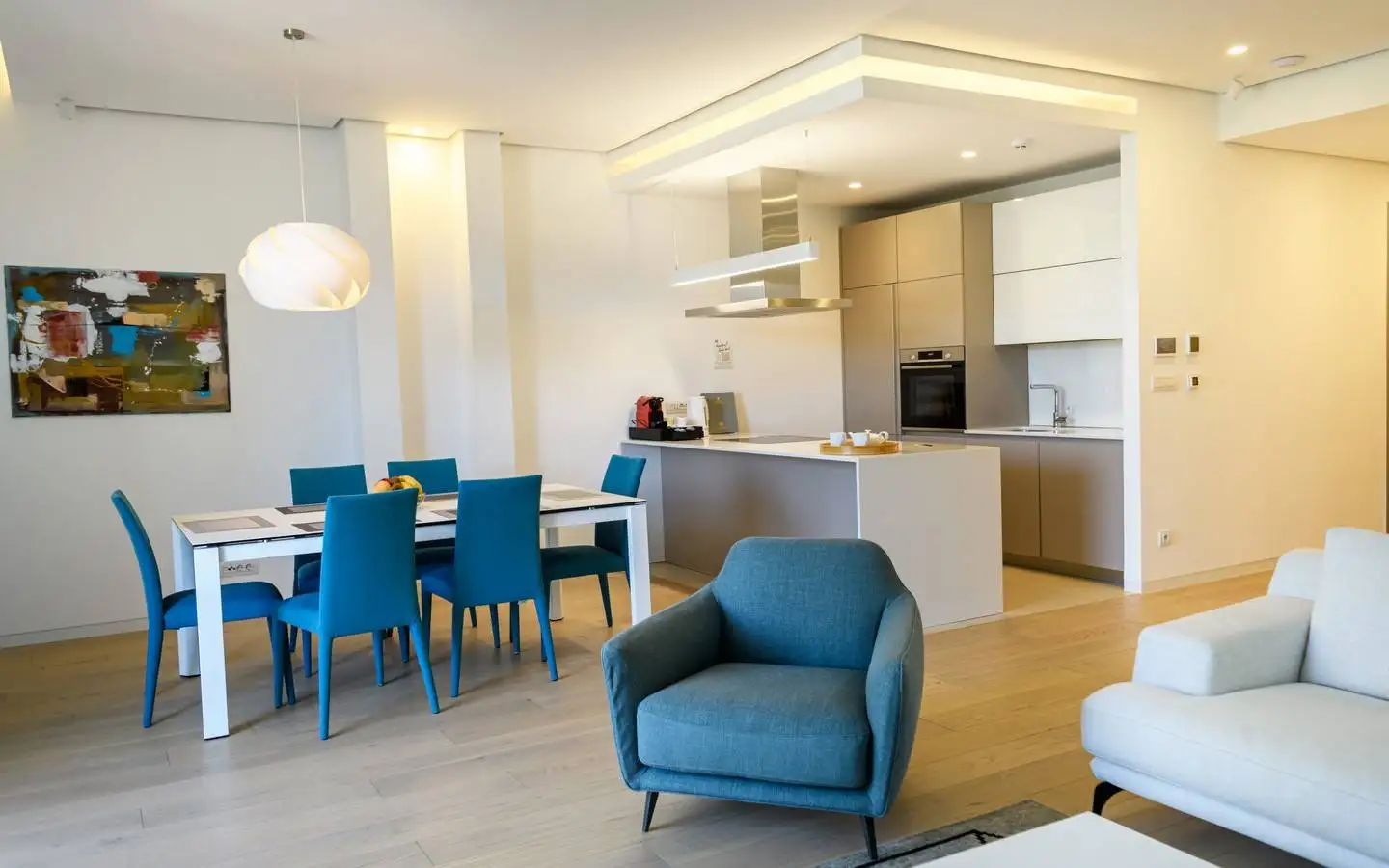 Flat 147m² in Montenegro, Budva. Priced at 950000€ rent photo-2