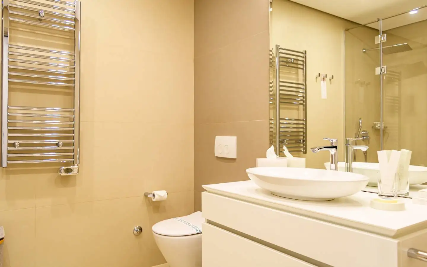 Flat 147m² in Montenegro, Budva. Priced at 950000€ rent photo-13