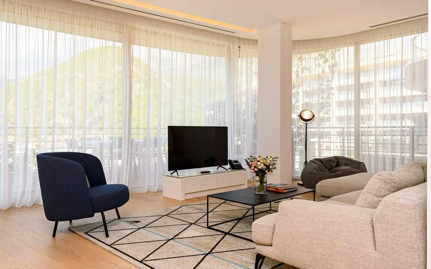 Flat 159m² in Montenegro, Budva. Priced at 1500000€ rent photo-6