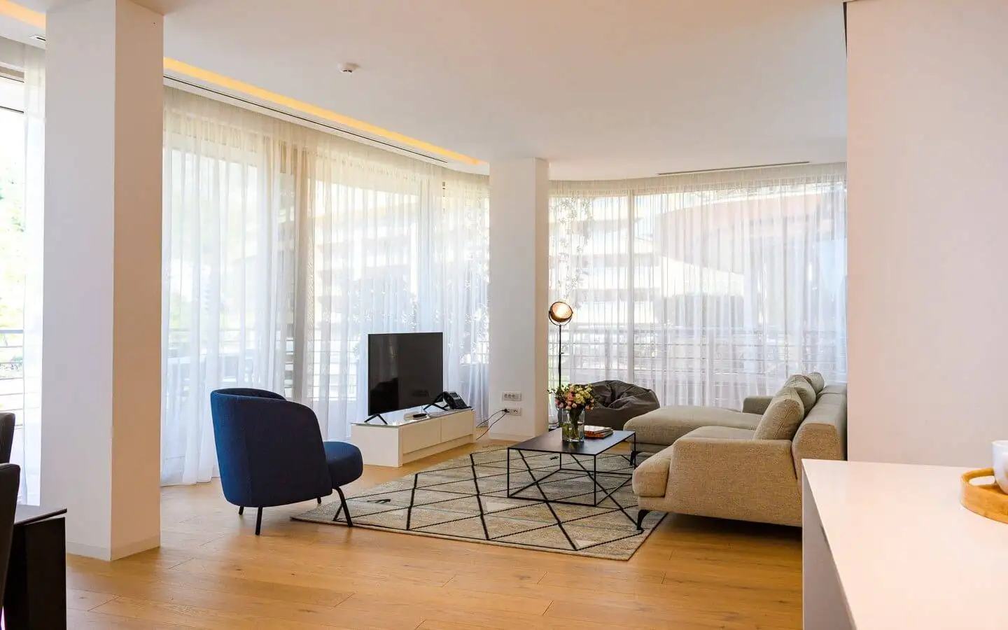 Flat 159m² in Montenegro, Budva. Priced at 1500000€ rent photo-7