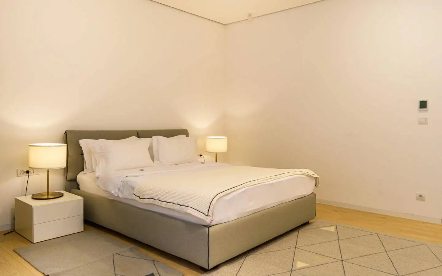 Flat 159m² in Montenegro, Budva. Priced at 1500000€ rent photo-14