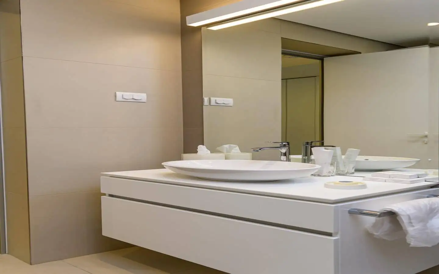 Flat 159m² in Montenegro, Budva. Priced at 1500000€ rent photo-16