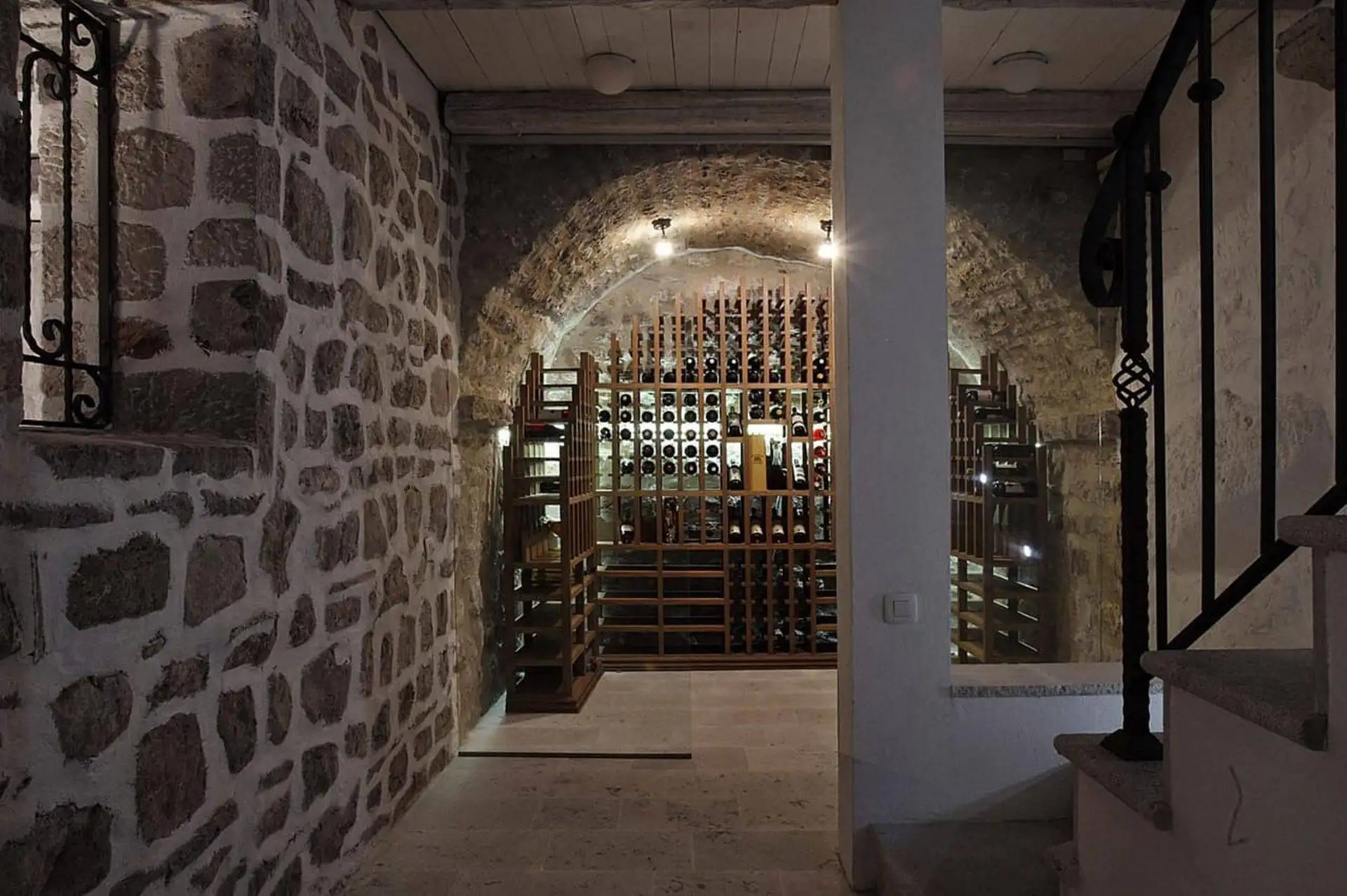 Villa 273m² in Montenegro, Perast. Priced at 2500000€ rent photo-9
