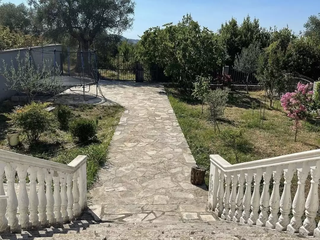 House 222m² in Montenegro, Zaljevo. Priced at 290000€ rent photo-19