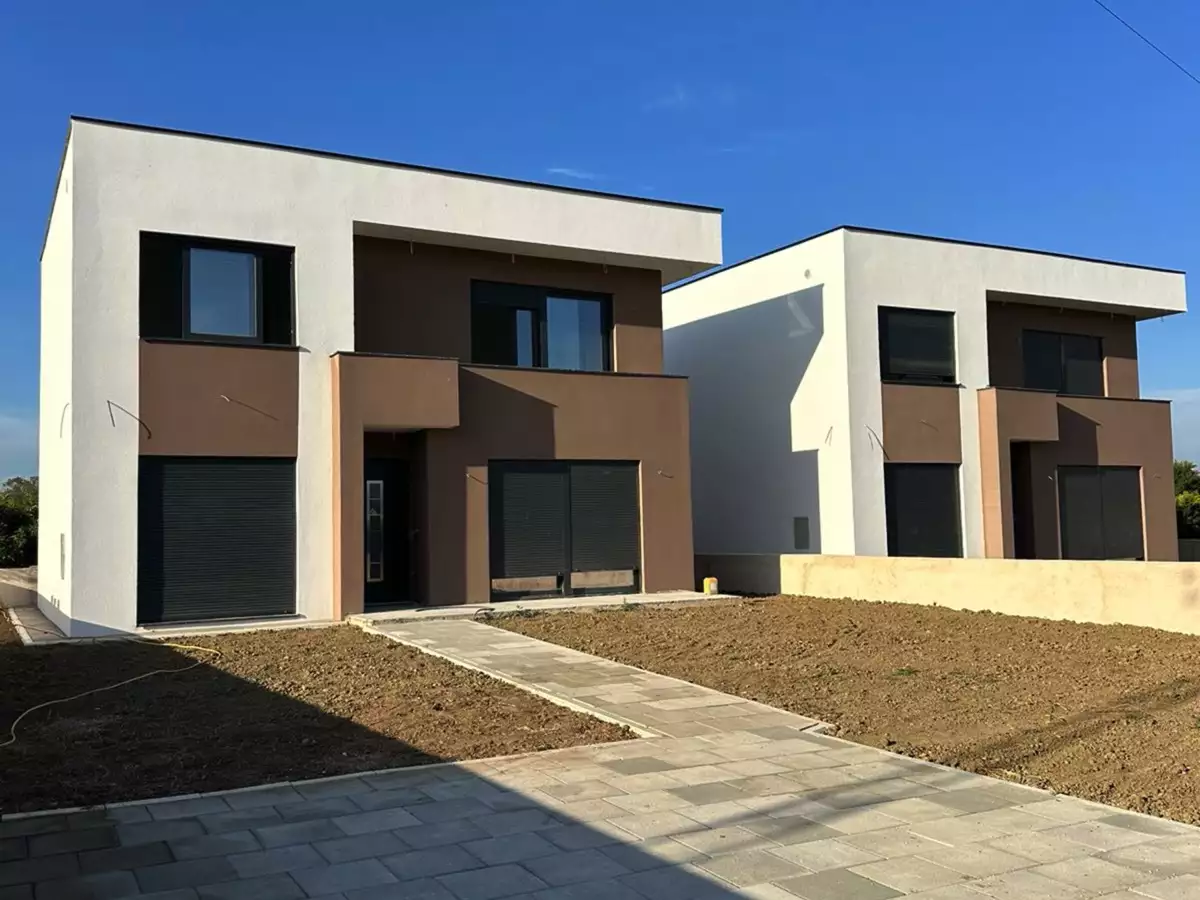House 150m² in Montenegro, Donji-Stoj. Priced at 185400€ rent photo-1