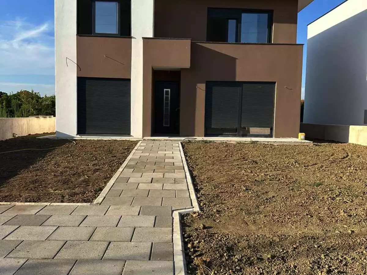 House 150m² in Montenegro, Donji-Stoj. Priced at 185400€ rent photo-3
