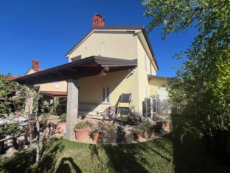 House 205m² in Slovenia, Koper. Priced at 580000€ rent photo-2
