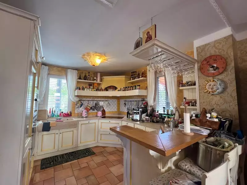 House 205m² in Slovenia, Koper. Priced at 580000€ rent photo-9