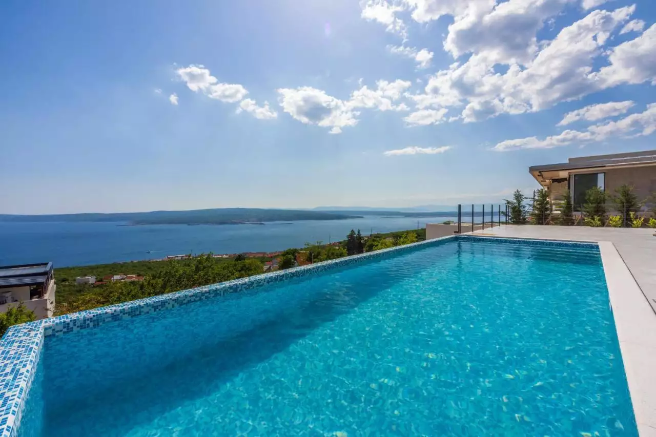 House 200m² in Croatia, Crikvenica. Priced at 1350000€ rent photo-6