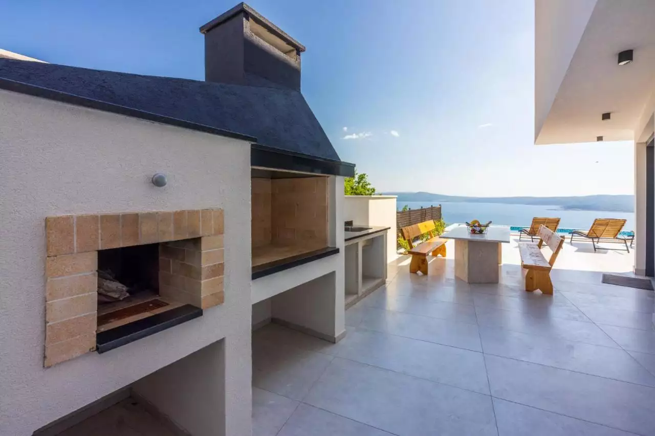 House 200m² in Croatia, Crikvenica. Priced at 1350000€ rent photo-13