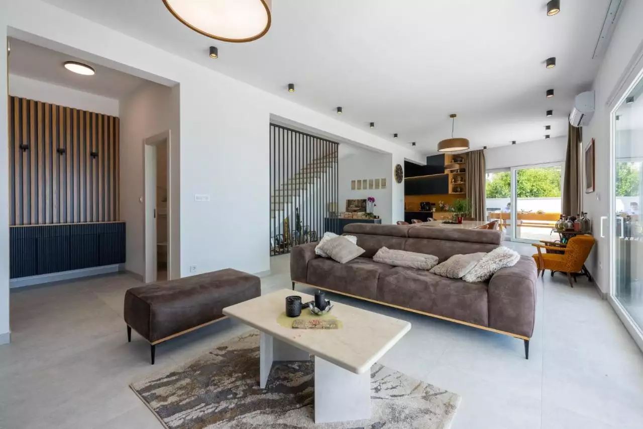 House 200m² in Croatia, Crikvenica. Priced at 1350000€ rent photo-19