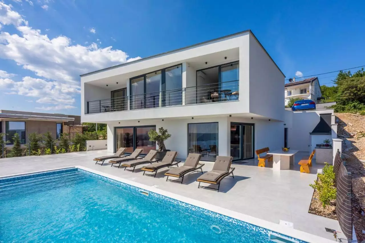 House 200m² in Croatia, Crikvenica. Priced at 1350000€ rent photo-22