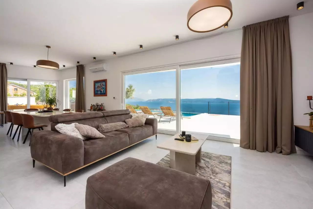 House 200m² in Croatia, Crikvenica. Priced at 1350000€ rent photo-23