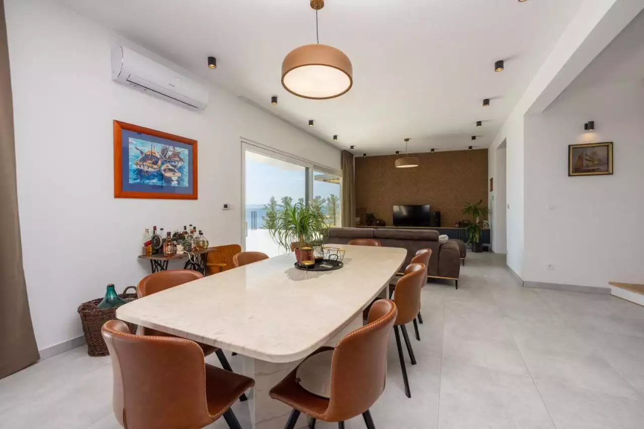 House 200m² in Croatia, Crikvenica. Priced at 1350000€ rent photo-24
