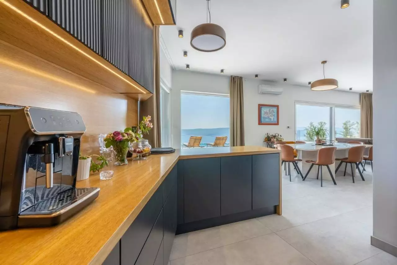 House 200m² in Croatia, Crikvenica. Priced at 1350000€ rent photo-28