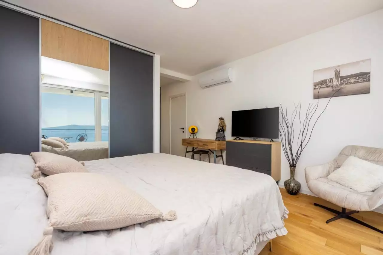 House 200m² in Croatia, Crikvenica. Priced at 1350000€ rent photo-39