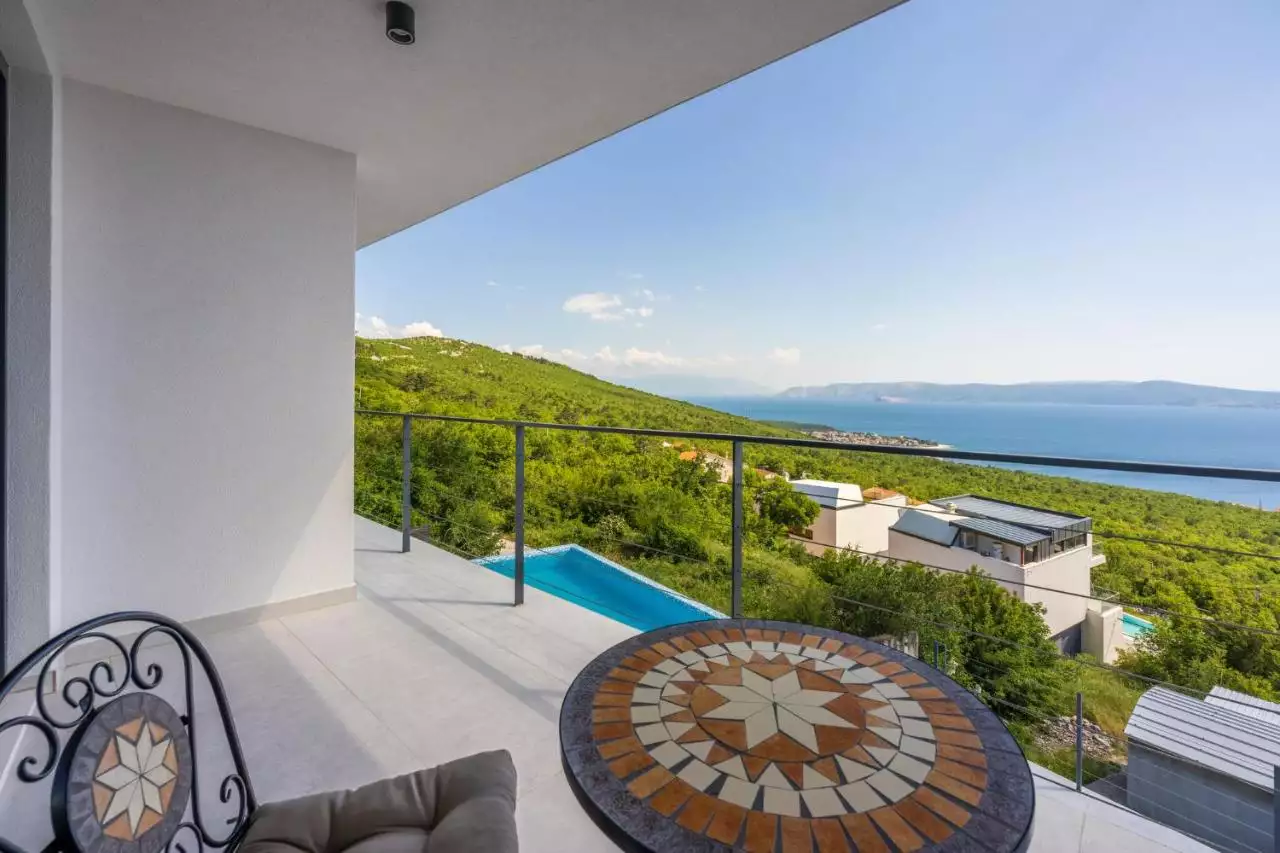 House 200m² in Croatia, Crikvenica. Priced at 1350000€ rent photo-40