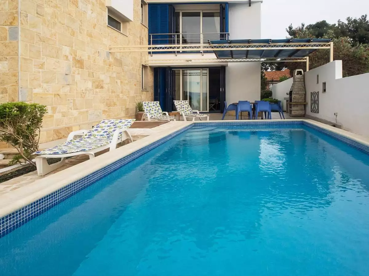 House 192m² in Croatia, Brac. Priced at 1800000€ rent photo-23