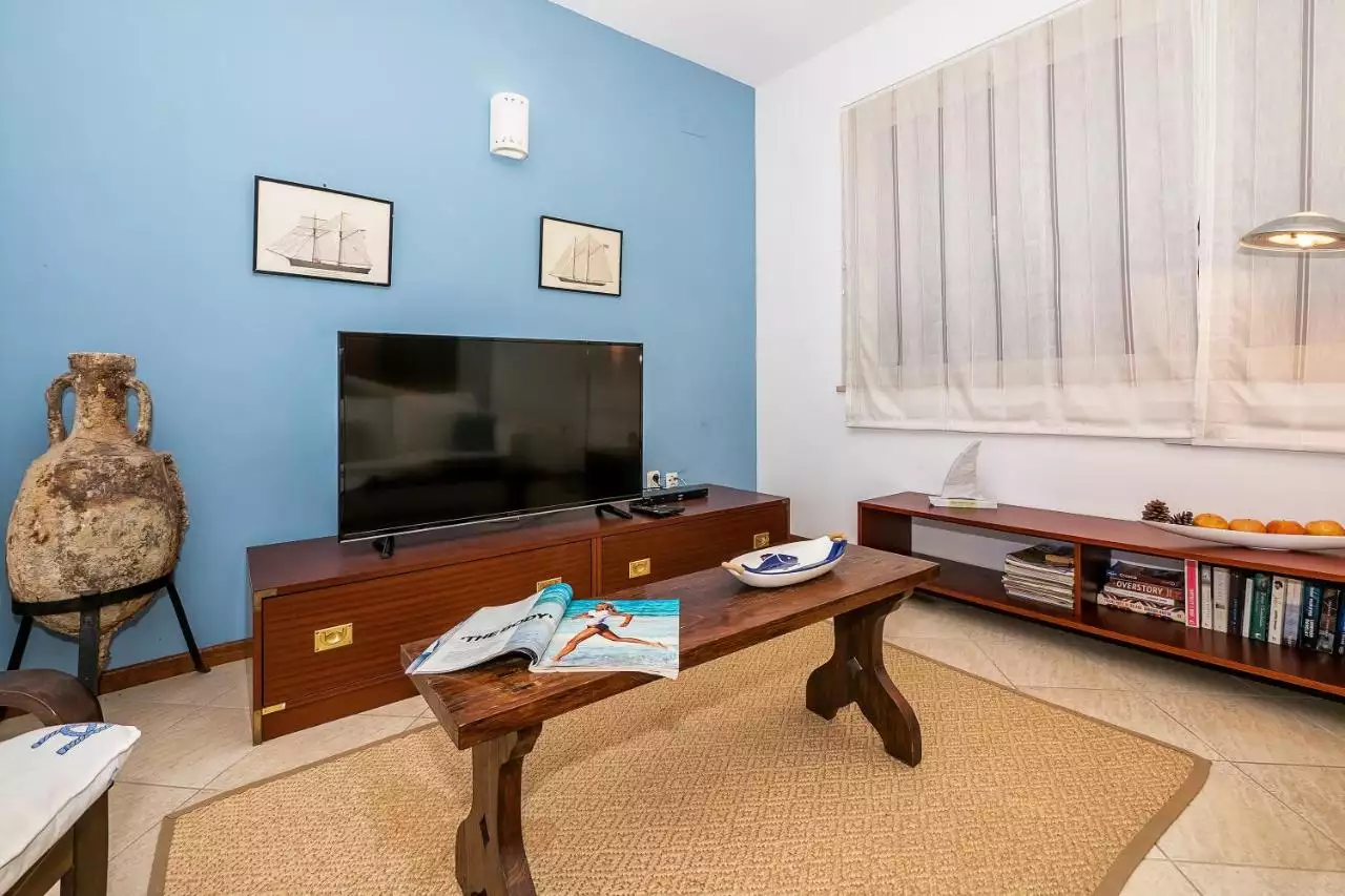 House 192m² in Croatia, Brac. Priced at 1800000€ rent photo-32