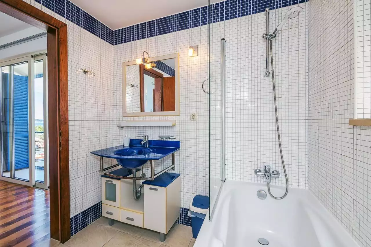 House 192m² in Croatia, Brac. Priced at 1800000€ rent photo-33