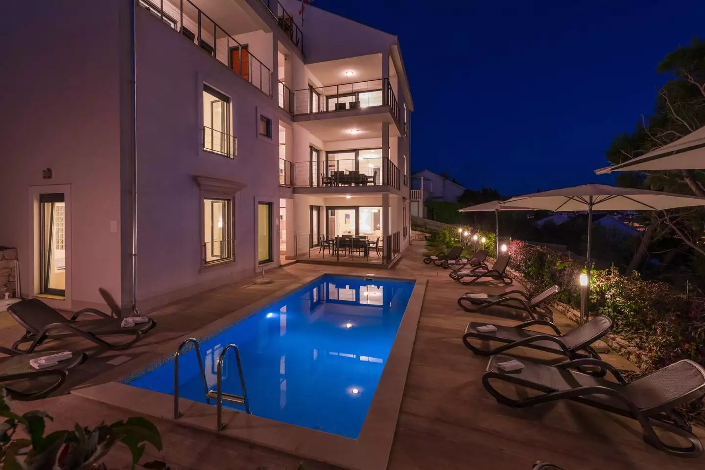 House 448m² in Croatia, Brac. Priced at 1800000€ rent photo-1