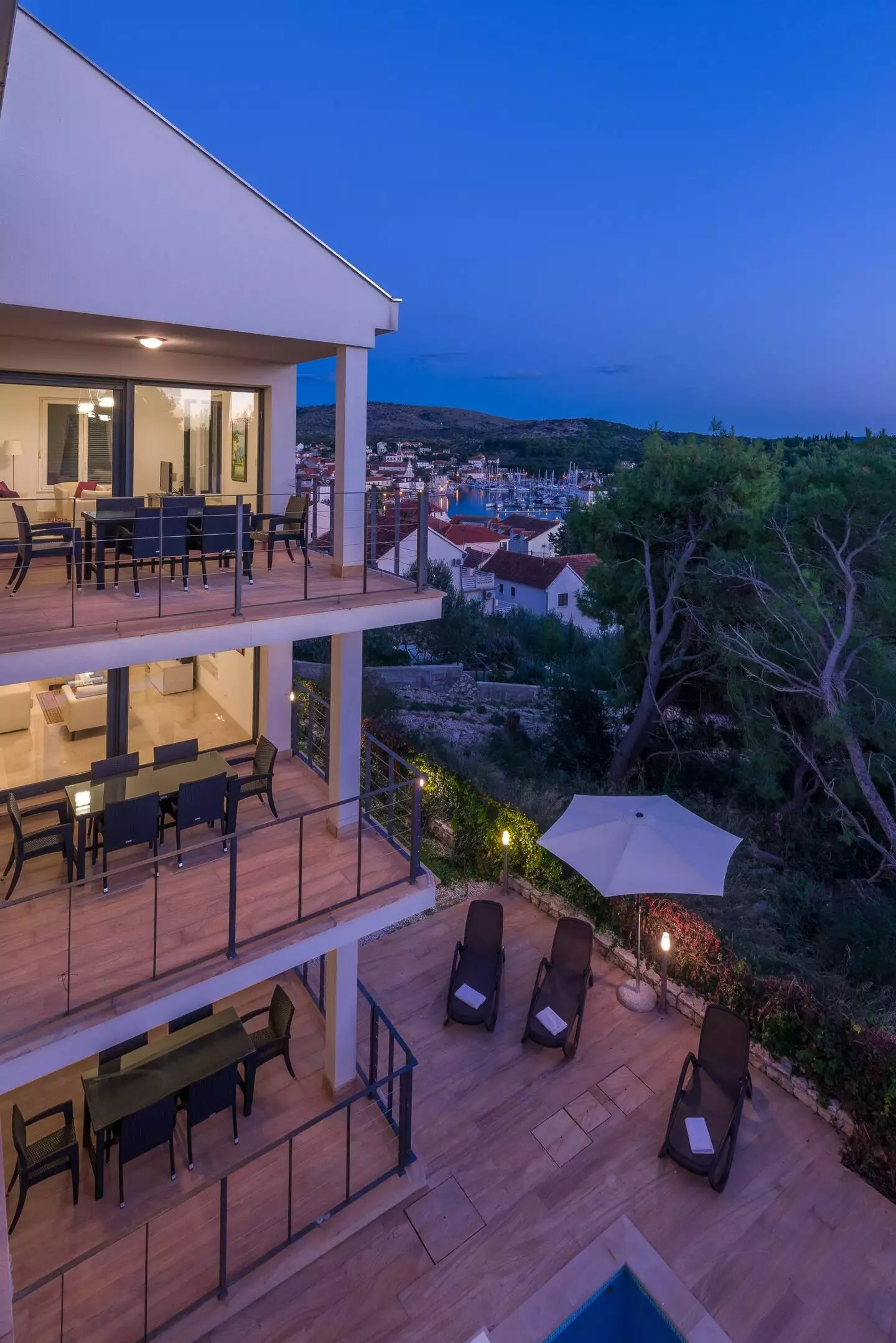 House 448m² in Croatia, Brac. Priced at 1800000€ rent photo-10