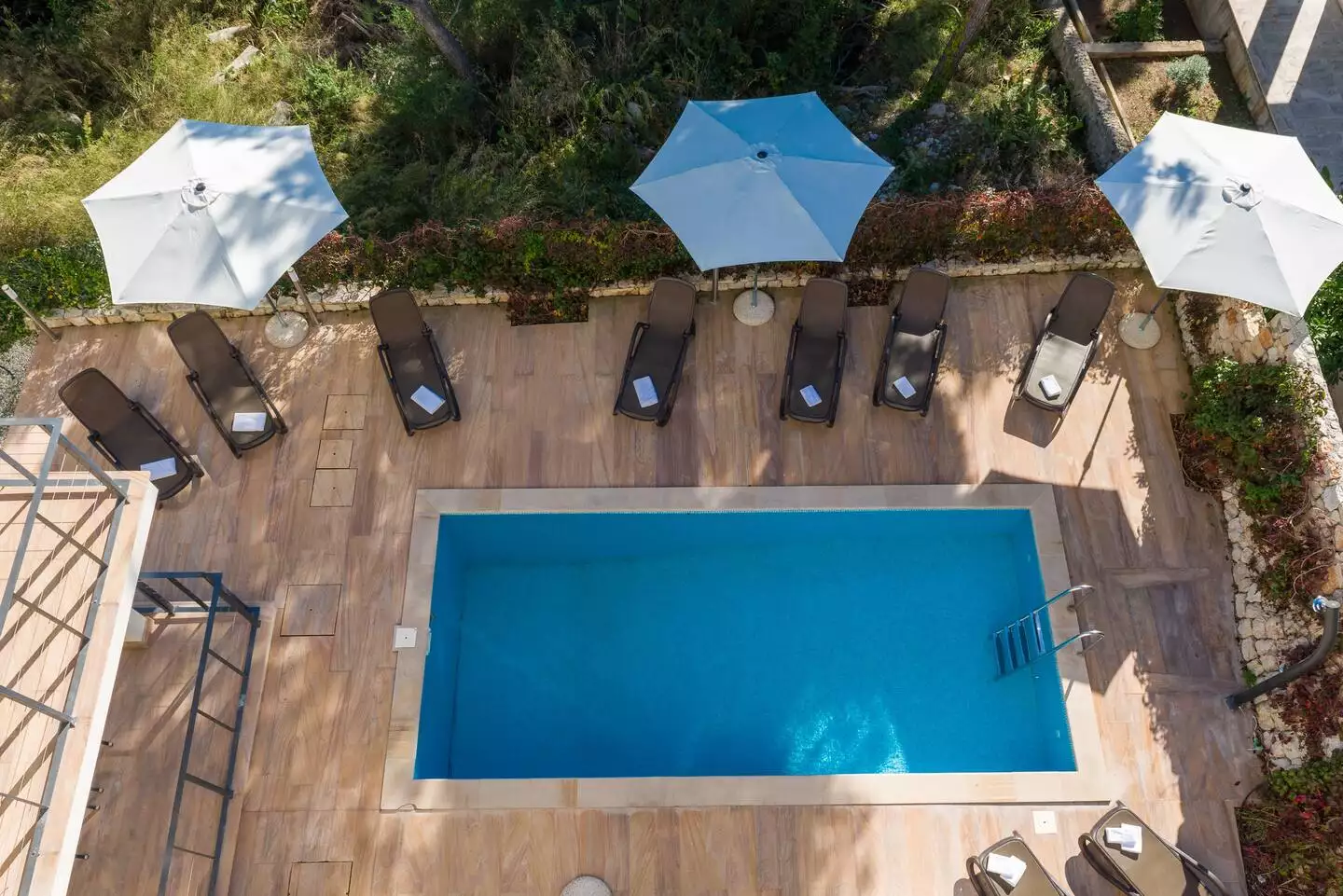 House 448m² in Croatia, Brac. Priced at 1800000€ rent photo-11