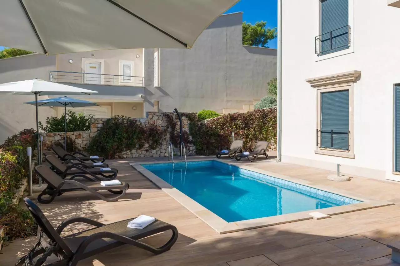 House 448m² in Croatia, Brac. Priced at 1800000€ rent photo-12