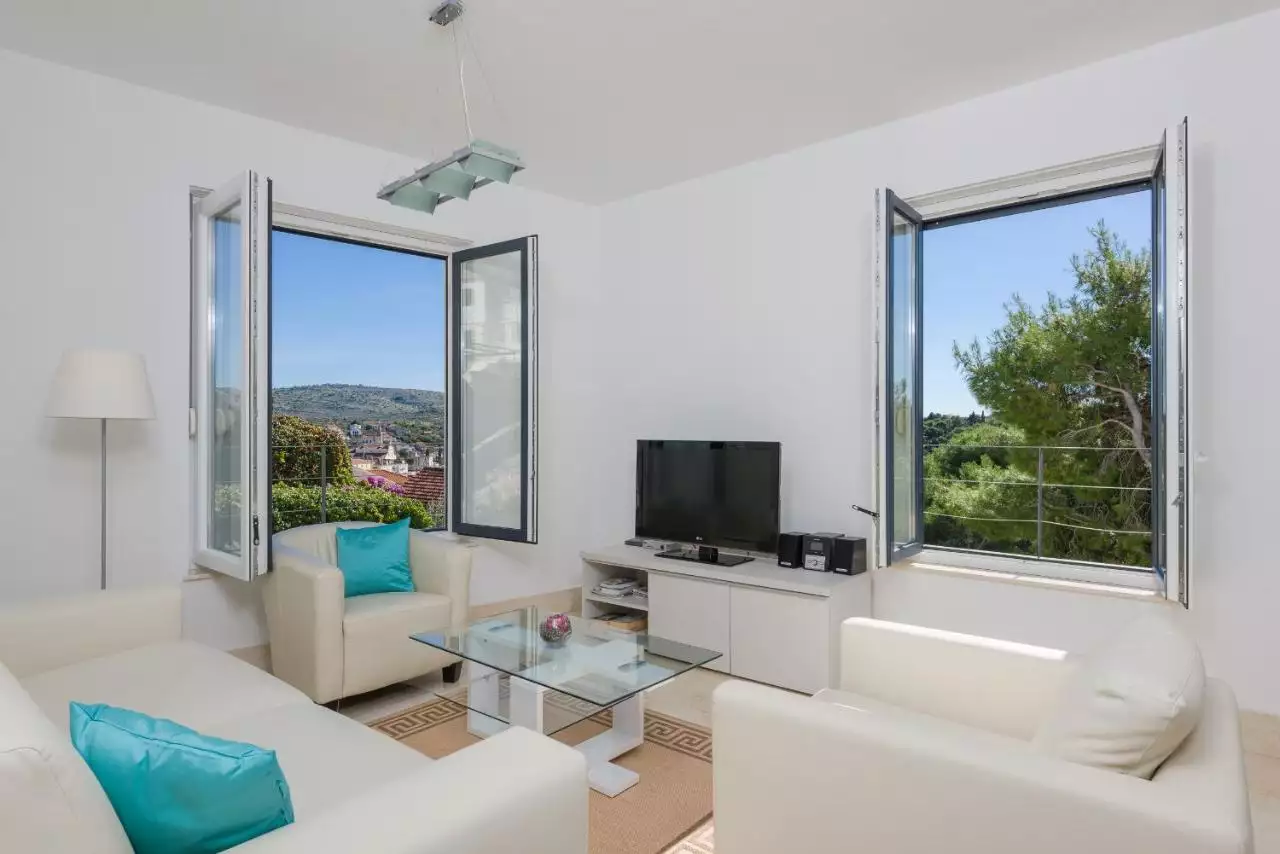 House 448m² in Croatia, Brac. Priced at 1800000€ rent photo-21