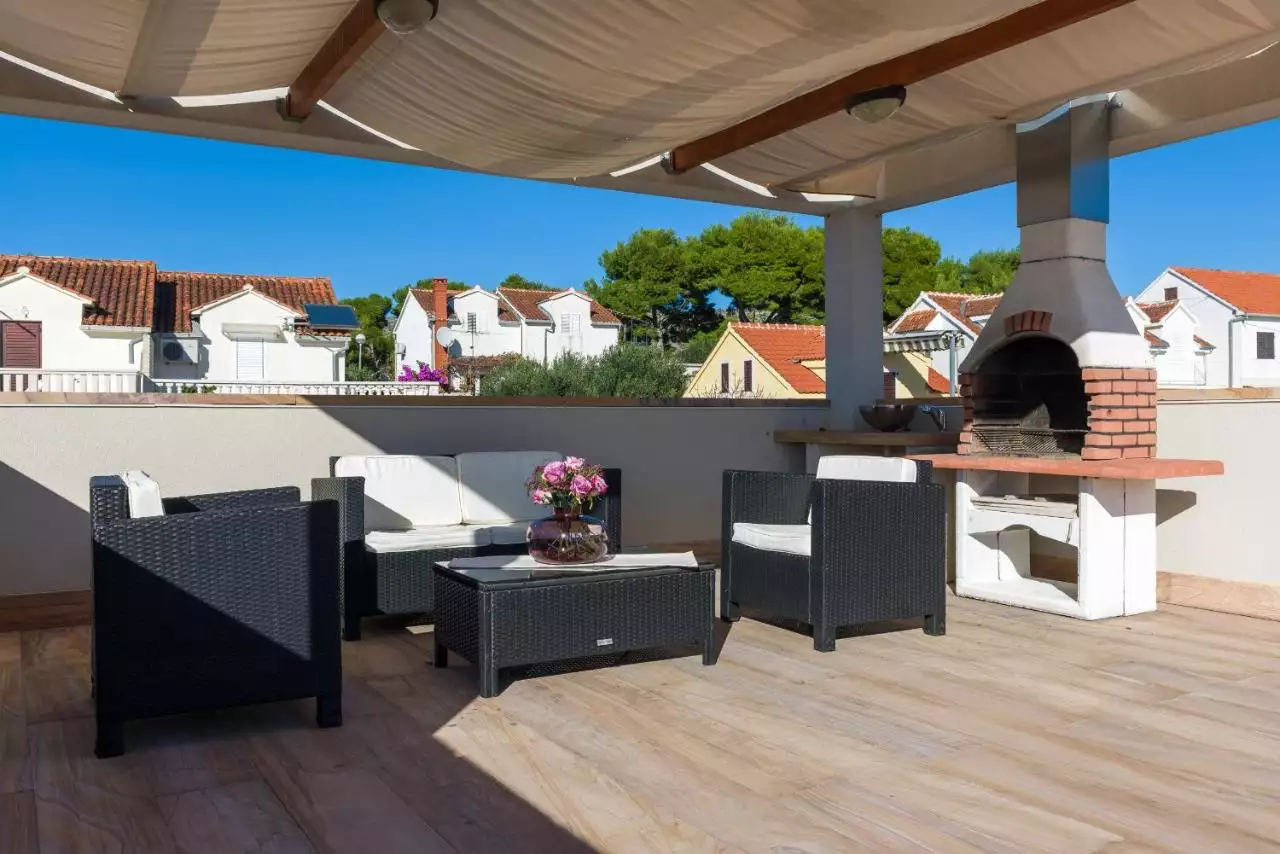 House 448m² in Croatia, Brac. Priced at 1800000€ rent photo-26