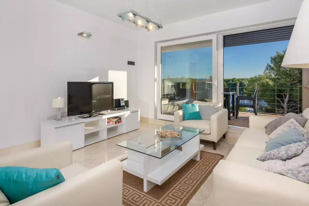 House 448m² in Croatia, Brac. Priced at 1800000€ rent photo-28