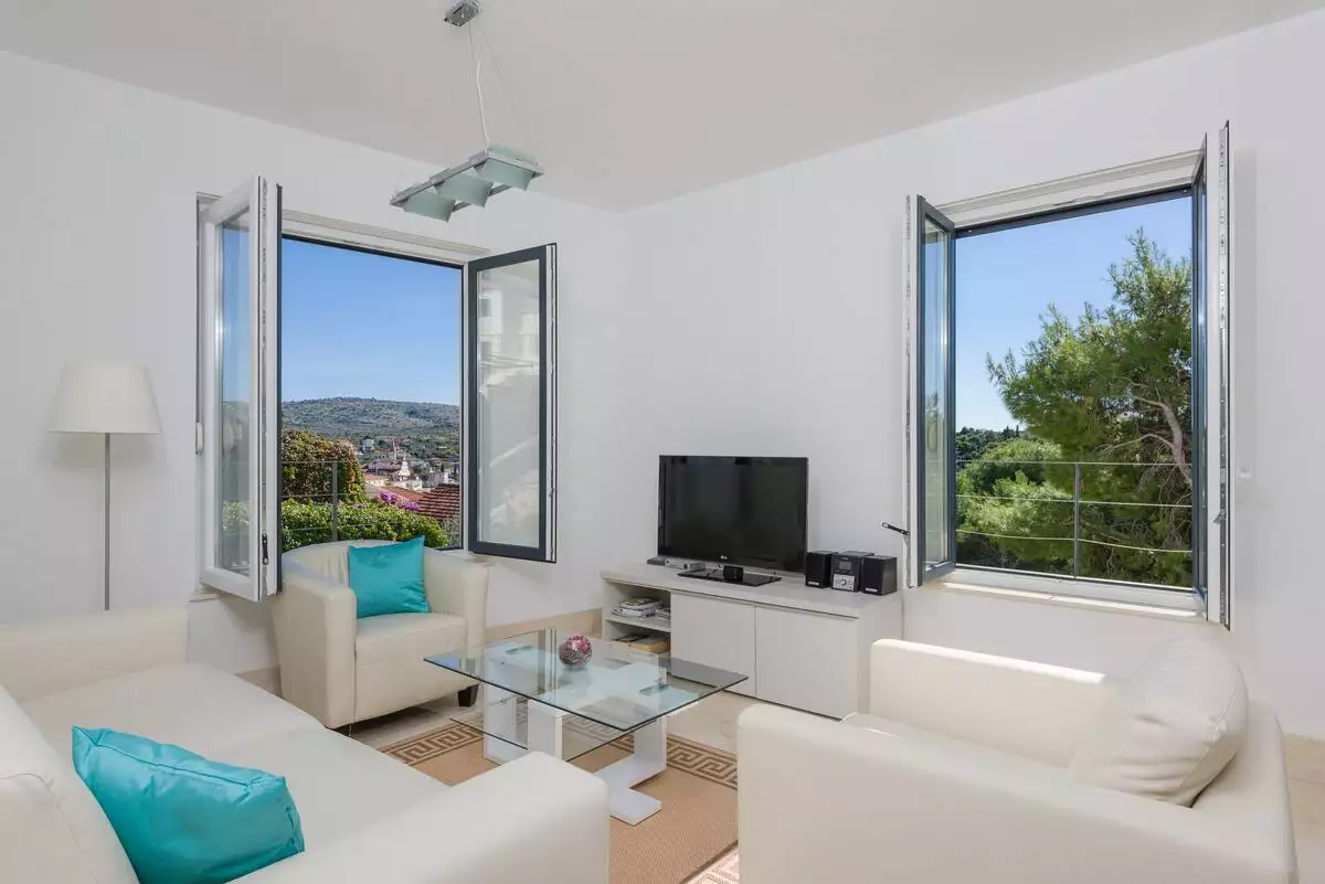 House 448m² in Croatia, Brac. Priced at 1800000€ rent photo-38