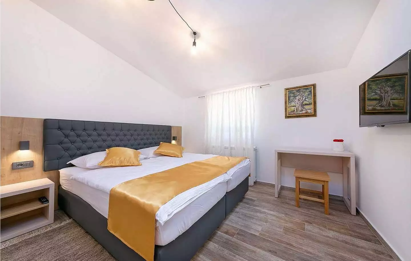 House 450m² in Croatia, Novigrad. Priced at 1300000€ rent photo-25