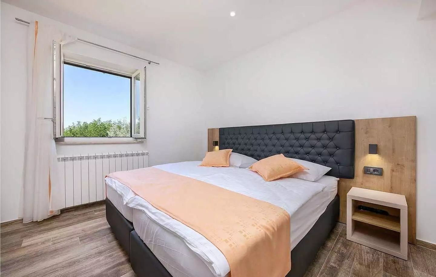 House 450m² in Croatia, Novigrad. Priced at 1300000€ rent photo-31