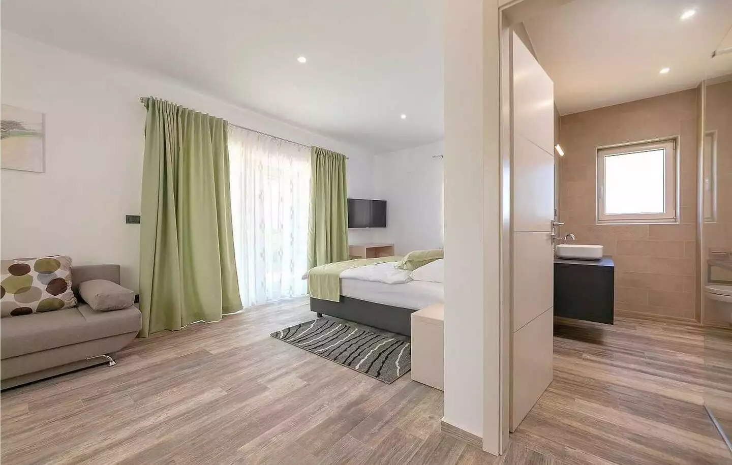 House 450m² in Croatia, Novigrad. Priced at 1300000€ rent photo-55